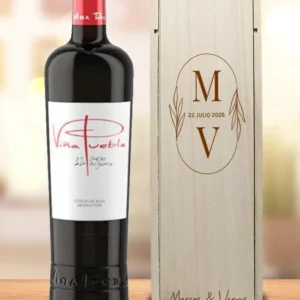 Caja y Botella de vino personalizada con iniciales